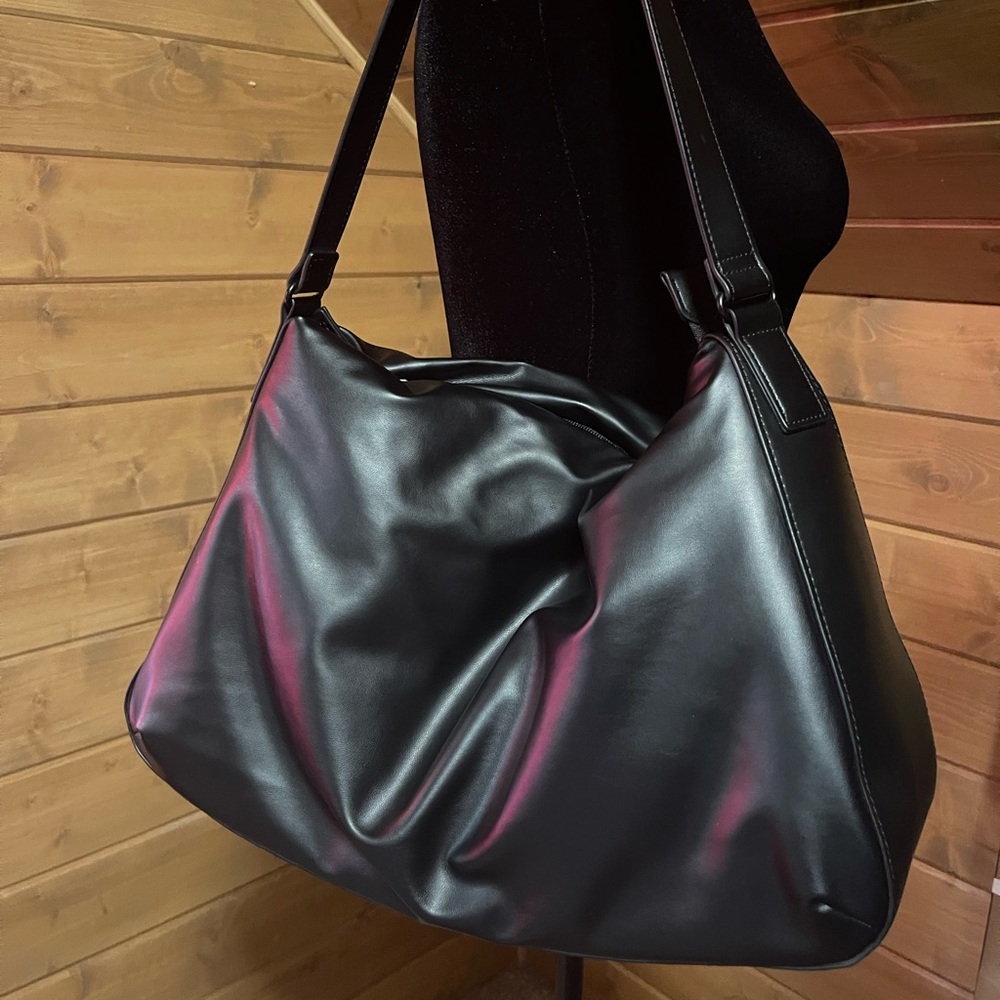 Uniqlo Puffy Purse